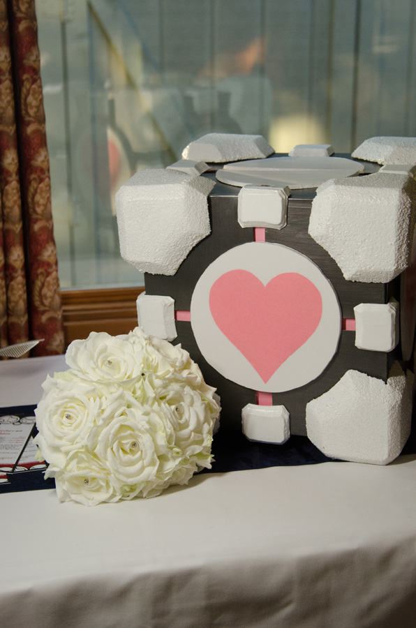 Portal Companion Cube Card Box